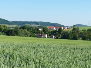 Umgebung von Alsenbrück - Langmeil / Blick von der Mühle Eisenbeiß Richtung Kirche